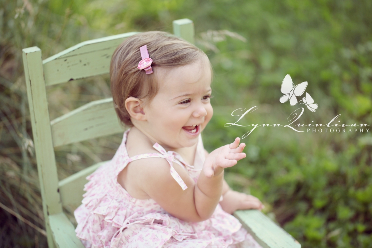 one-year-old-baby-girl-leominster-ma-worcester-massachusetts-outdoor