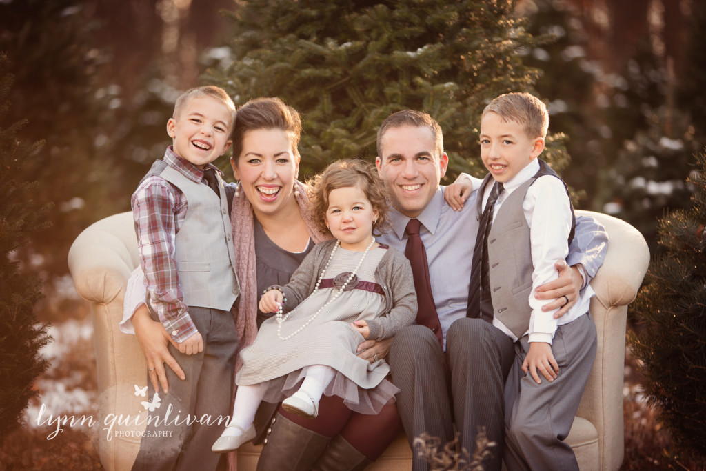 Winter Massachusetts Outdoor Family Photography