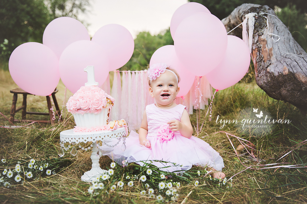 outdoor cake smash photographer in ma