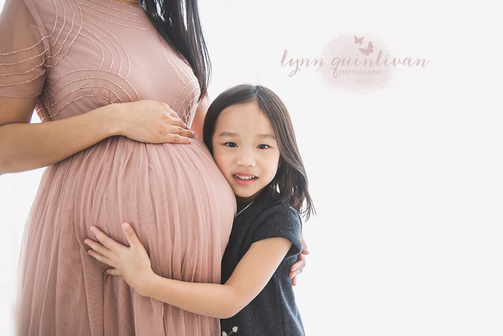 Natural Light Pregnancy Photo Session