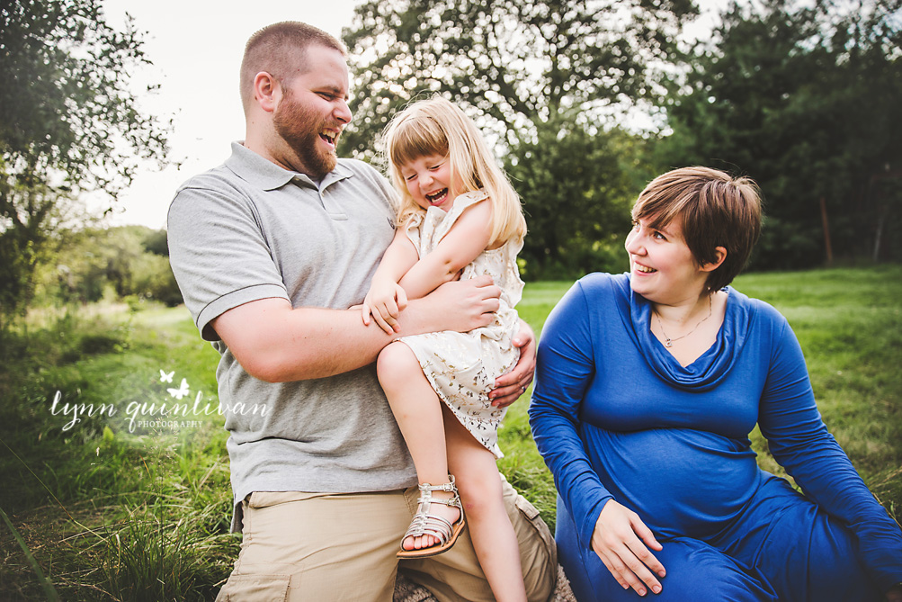 Outdoor Maternity Photos in Massachusetts