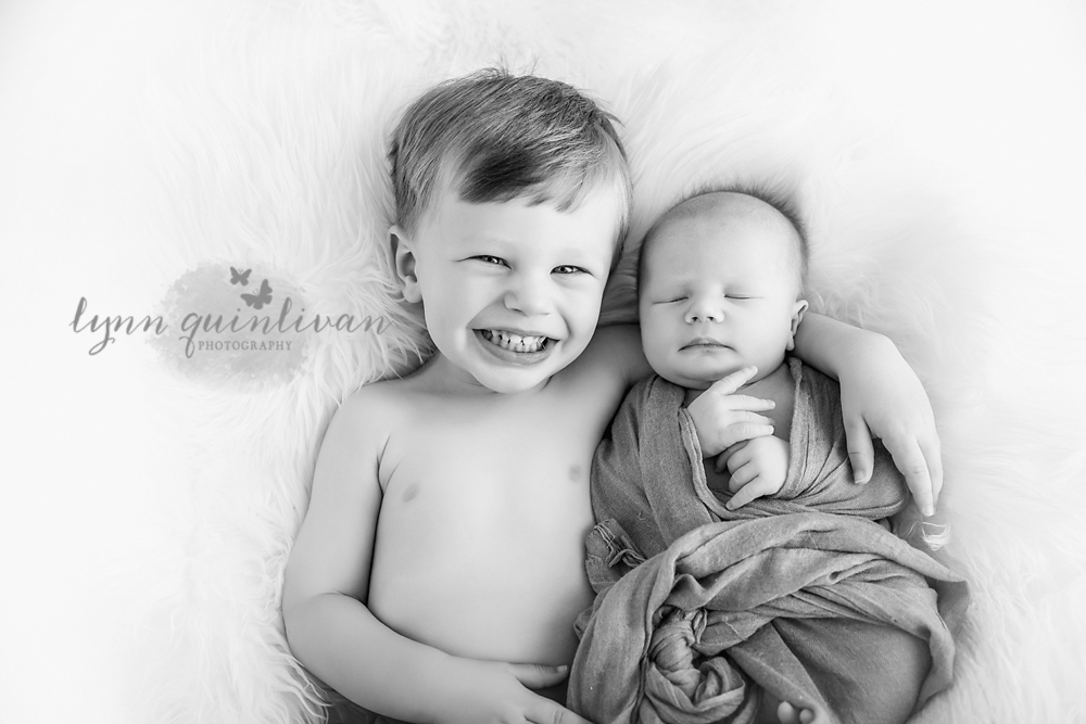 Newborn Sibling Imagery